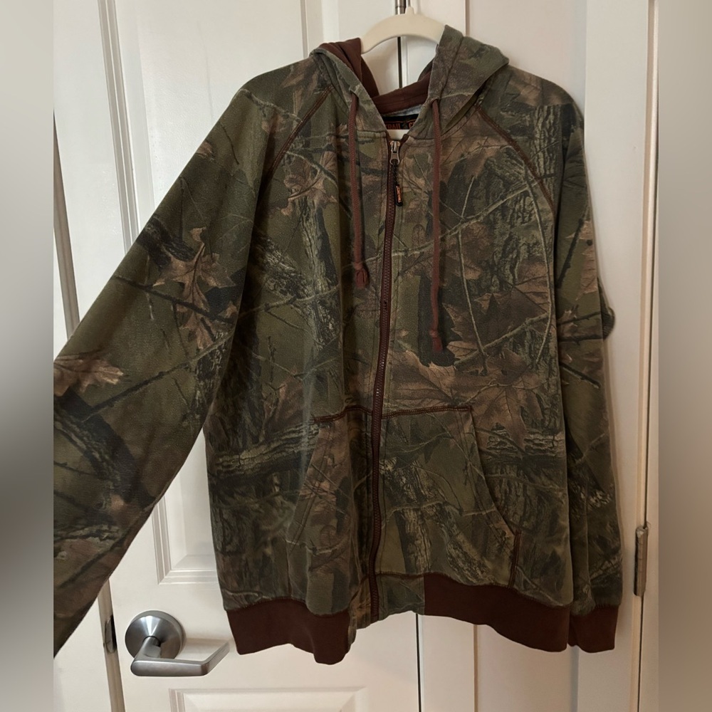 vintage camo trail crest zip up